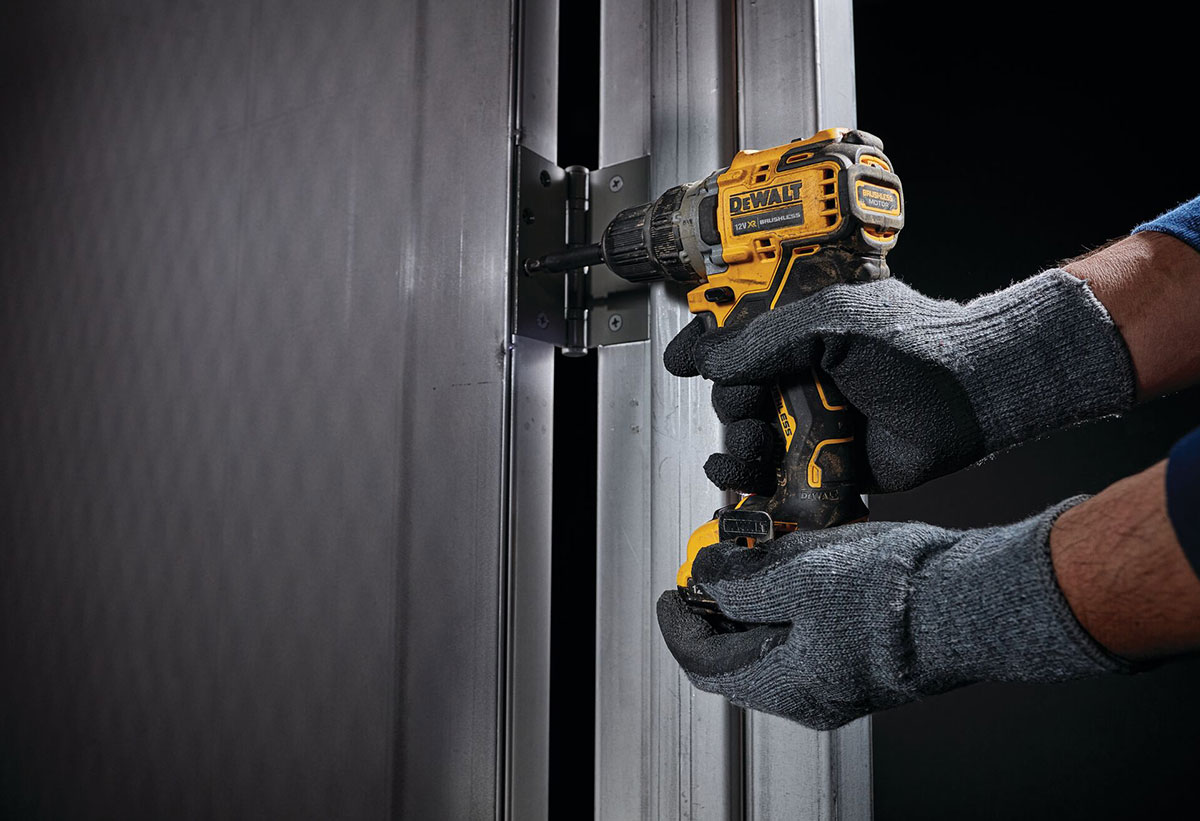 Επαγγελματικό δραπανοκατσάβιδο Dewalt DCD701D2-QW.